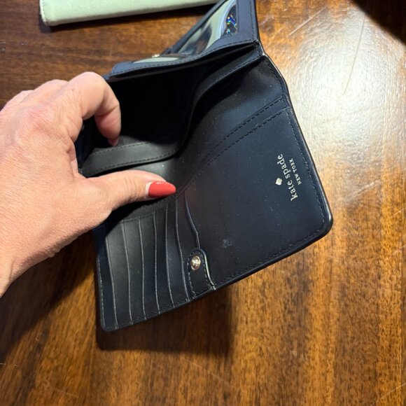 Kate Spade wallet - Picture 4 of 4